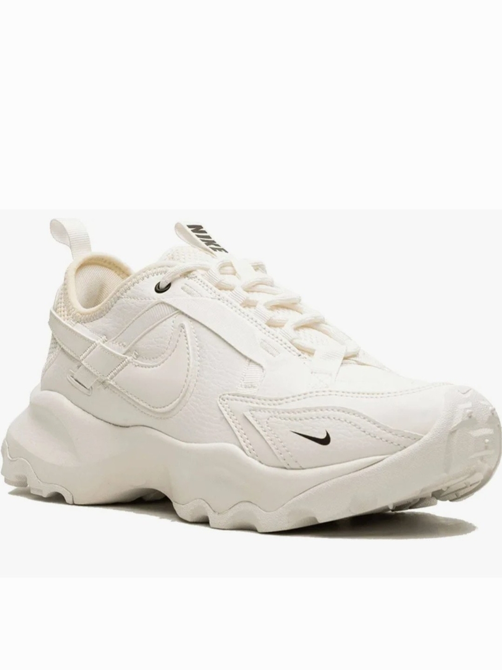 Nike Women’s White and Black Low-Top Chunky Sneakers